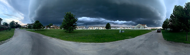 Shelf cloud